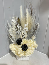 Load image into Gallery viewer, Preserved Flower Arrangement
